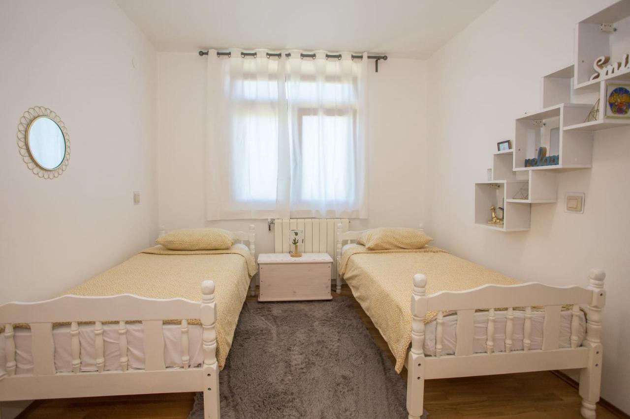 Apartment Rosse Пореч Екстер'єр фото